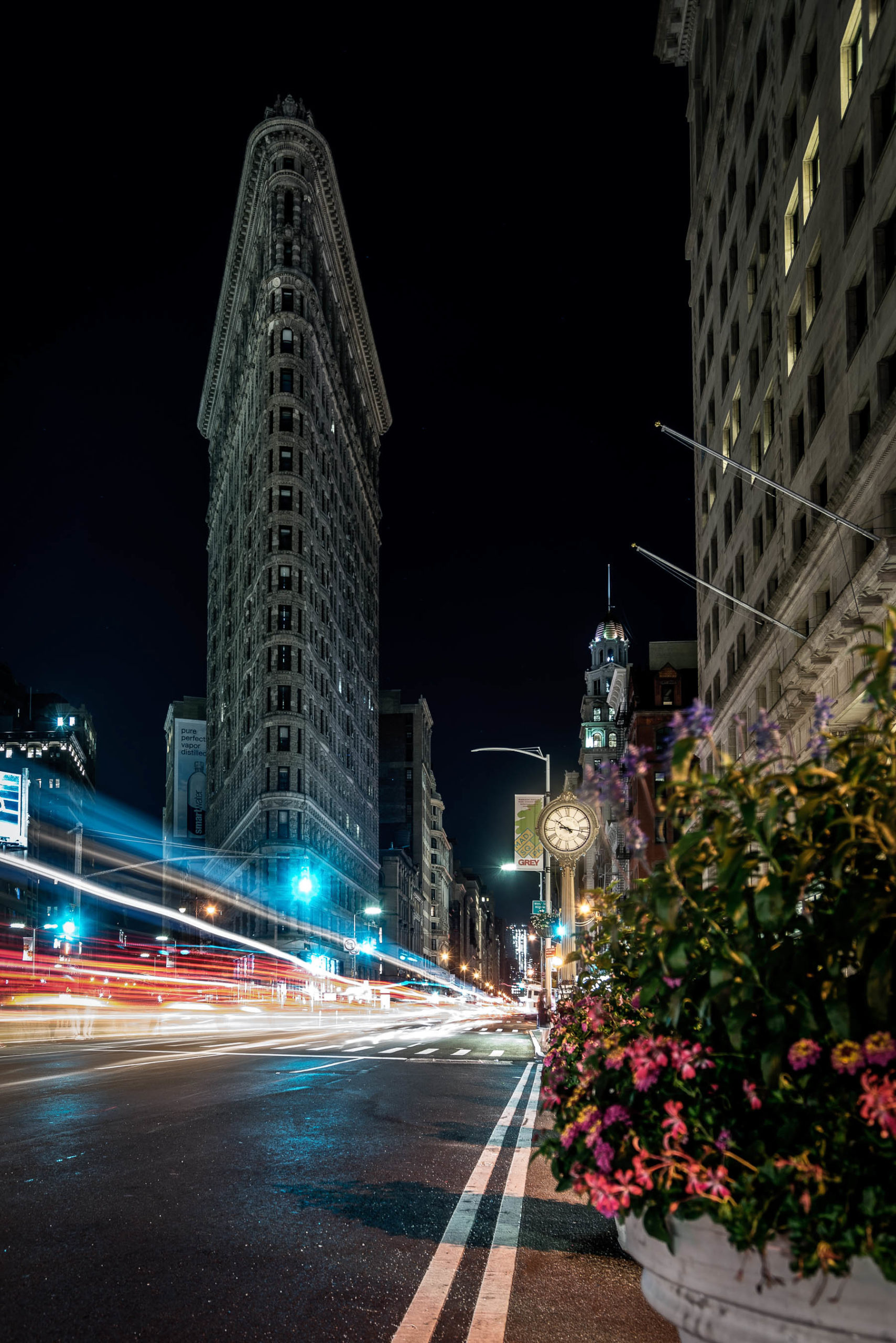 Long exposure photography at Flatiron Building in New York City